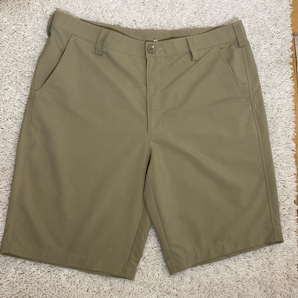 Under Armour Mens tan shorts length is 22” they are a size large